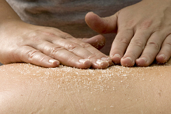 scrub massage met dode zeezout